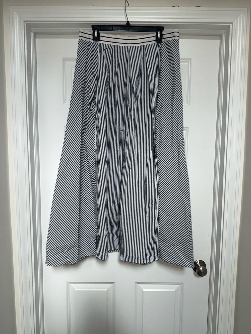 Ann Taylor Blue White Striped A-Line Maxi Skirt Size 12 | 100% Cotton